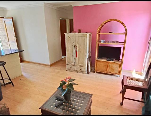 2 BEDROOM HOUSE FOR SALE IN OAKGLEN